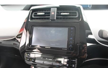 Toyota Prius IV XW50, 2022 год, 1 750 000 рублей, 16 фотография