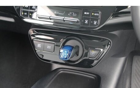 Toyota Prius IV XW50, 2022 год, 1 750 000 рублей, 15 фотография