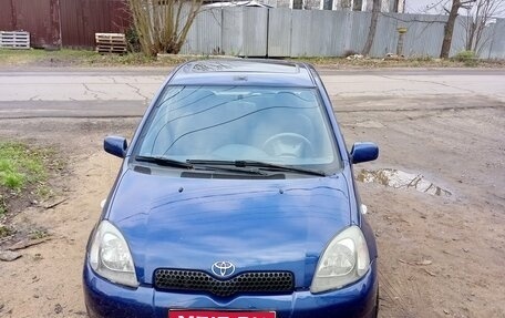 Toyota Yaris I рестайлинг, 2001 год, 300 000 рублей, 1 фотография