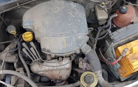 Renault Logan I, 2006 год, 180 000 рублей, 9 фотография