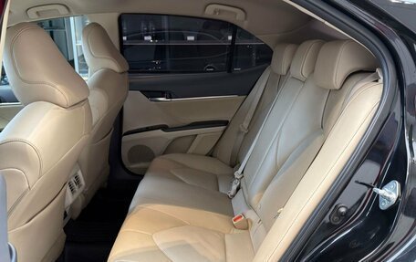 Toyota Camry, 2018 год, 2 850 000 рублей, 10 фотография