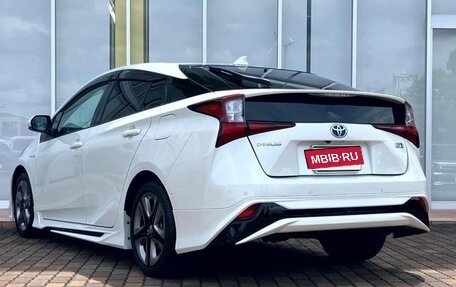 Toyota Prius IV XW50, 2022 год, 1 760 000 рублей, 7 фотография