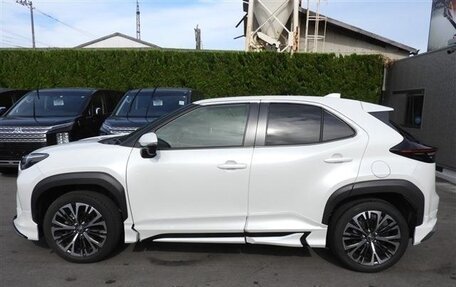 Toyota Yaris Cross, 2022 год, 1 626 000 рублей, 4 фотография