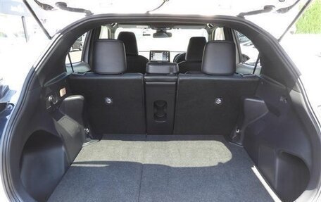 Toyota Yaris Cross, 2022 год, 1 626 000 рублей, 9 фотография