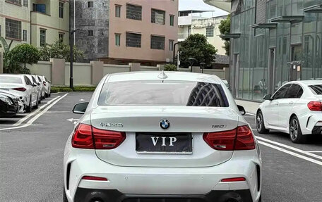 BMW 1 серия, 2022 год, 1 860 000 рублей, 7 фотография