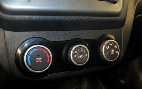 KIA Rio III рестайлинг, 2016 год, 967 000 рублей, 13 фотография