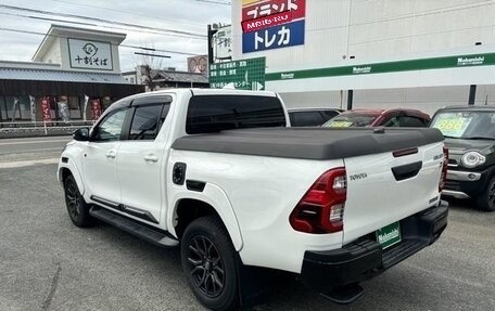 Toyota Hilux VIII, 2022 год, 3 960 000 рублей, 6 фотография