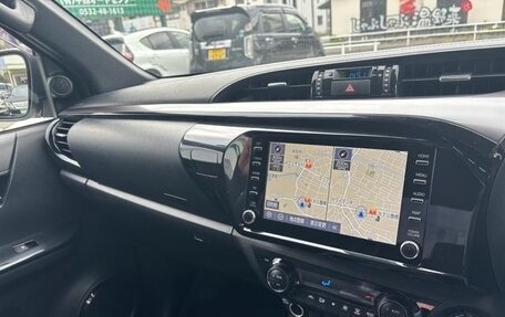 Toyota Hilux VIII, 2022 год, 3 960 000 рублей, 13 фотография