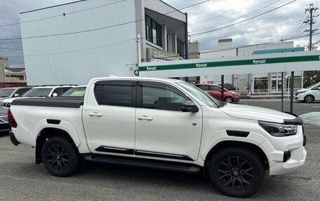 Toyota Hilux VIII, 2022 год, 3 960 000 рублей, 4 фотография