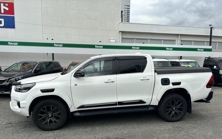 Toyota Hilux VIII, 2022 год, 3 960 000 рублей, 5 фотография