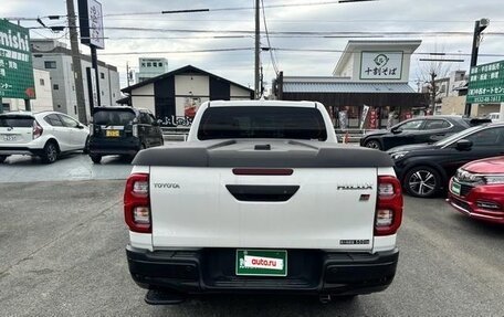 Toyota Hilux VIII, 2022 год, 3 960 000 рублей, 7 фотография