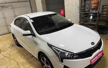 KIA Rio IV, 2020 год, 890 000 рублей, 1 фотография