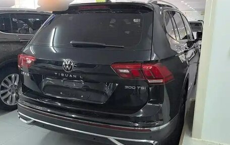 Volkswagen Tiguan II, 2022 год, 1 730 000 рублей, 3 фотография