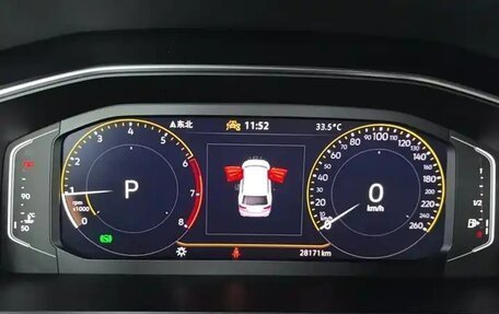 Volkswagen Tiguan II, 2022 год, 1 730 000 рублей, 10 фотография