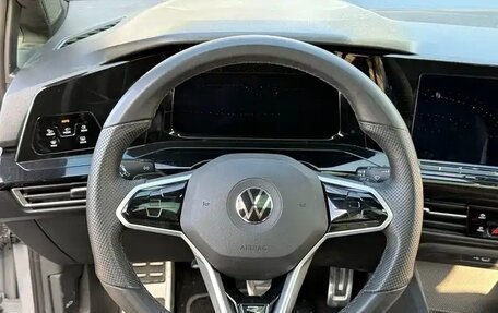 Volkswagen Golf VIII, 2022 год, 1 400 000 рублей, 11 фотография