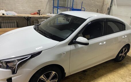 KIA Rio IV, 2020 год, 890 000 рублей, 2 фотография