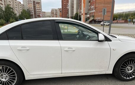 Chevrolet Cruze II, 2011 год, 545 000 рублей, 4 фотография
