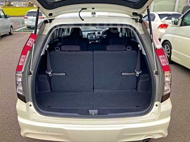 Honda Stream II рестайлинг, 2014 год, 990 000 рублей, 13 фотография