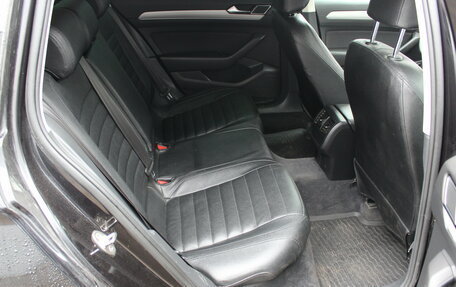 Volkswagen Passat B8 рестайлинг, 2017 год, 1 750 000 рублей, 10 фотография