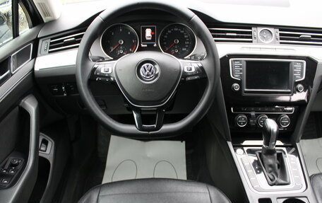 Volkswagen Passat B8 рестайлинг, 2017 год, 1 750 000 рублей, 13 фотография