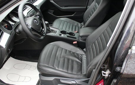 Volkswagen Passat B8 рестайлинг, 2017 год, 1 750 000 рублей, 9 фотография