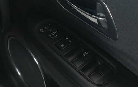 Honda Vezel, 2018 год, 1 999 000 рублей, 20 фотография