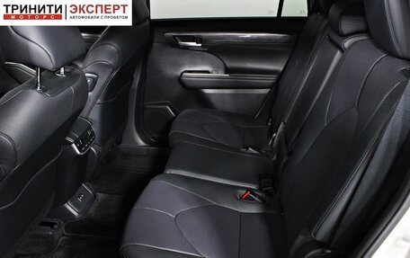 Toyota Highlander, 2025 год, 6 290 000 рублей, 25 фотография