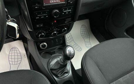 Renault Duster I рестайлинг, 2017 год, 1 299 000 рублей, 22 фотография