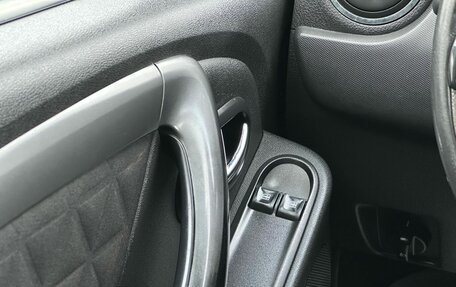 Renault Duster I рестайлинг, 2017 год, 1 299 000 рублей, 26 фотография