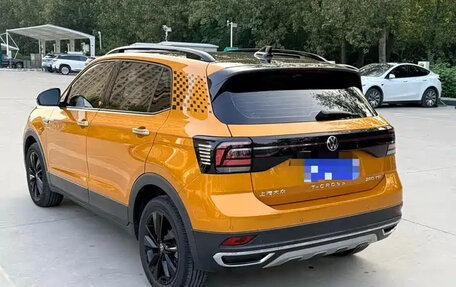 Volkswagen T-Cross I, 2022 год, 1 301 555 рублей, 6 фотография