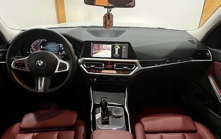 BMW 3 серия, 2021 год, 3 000 000 рублей, 17 фотография