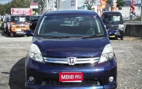 Toyota ISis I, 2014 год, 1 150 000 рублей, 2 фотография