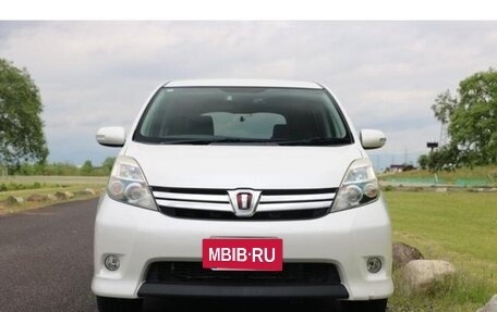 Toyota ISis I, 2015 год, 1 280 000 рублей, 2 фотография