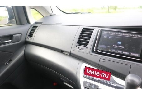 Toyota ISis I, 2015 год, 1 280 000 рублей, 9 фотография