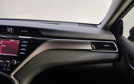 Toyota Camry, 2020 год, 3 550 000 рублей, 12 фотография