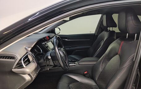 Toyota Camry, 2020 год, 3 550 000 рублей, 14 фотография