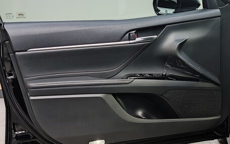 Toyota Camry, 2020 год, 3 550 000 рублей, 18 фотография