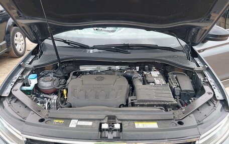 Volkswagen Tiguan II, 2024 год, 3 200 000 рублей, 3 фотография