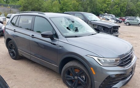 Volkswagen Tiguan II, 2024 год, 3 200 000 рублей, 5 фотография