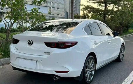 Mazda 3, 2022 год, 1 900 000 рублей, 4 фотография
