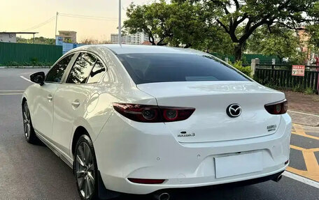 Mazda 3, 2022 год, 1 900 000 рублей, 5 фотография