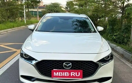 Mazda 3, 2022 год, 1 900 000 рублей, 2 фотография