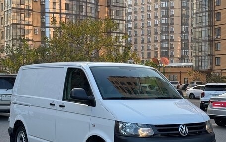 Volkswagen Transporter T5 рестайлинг, 2015 год, 2 350 000 рублей, 1 фотография