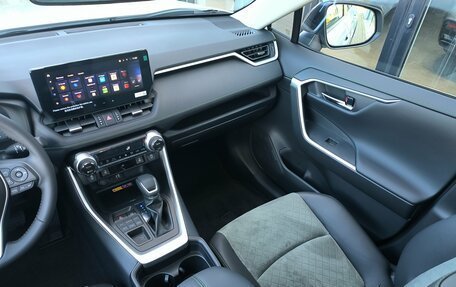 Toyota RAV4, 2025 год, 4 420 000 рублей, 21 фотография