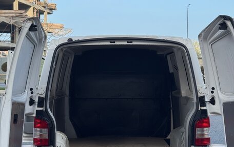 Volkswagen Transporter T5 рестайлинг, 2015 год, 2 350 000 рублей, 7 фотография