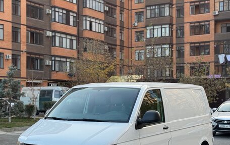 Volkswagen Transporter T5 рестайлинг, 2015 год, 2 350 000 рублей, 5 фотография