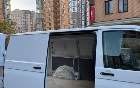 Volkswagen Transporter T5 рестайлинг, 2015 год, 2 350 000 рублей, 8 фотография