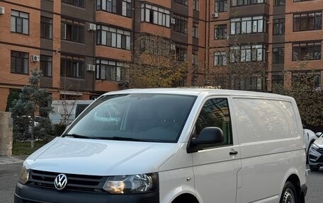 Volkswagen Transporter T5 рестайлинг, 2015 год, 2 350 000 рублей, 6 фотография