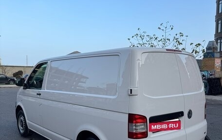 Volkswagen Transporter T5 рестайлинг, 2015 год, 2 350 000 рублей, 4 фотография