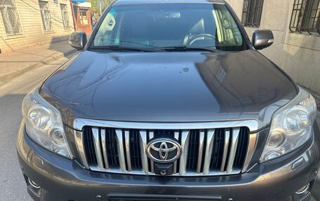 Toyota Land Cruiser Prado 150 рестайлинг 2, 2010 год, 2 450 000 рублей, 1 фотография